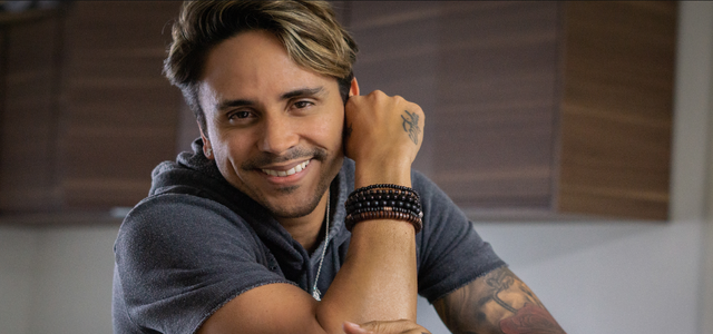 PEDRO ALONSO SE DESTACA CON 3 NOMINACIONES EN LOS PREMIOS PEPSI MUSIC