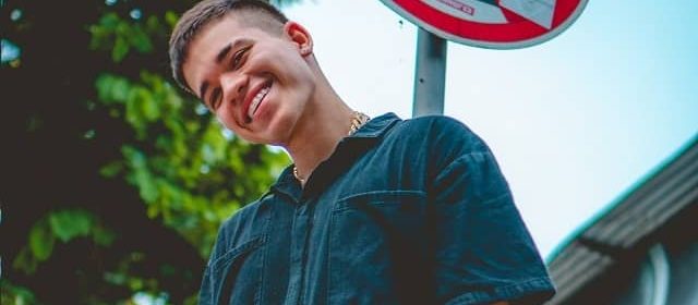 KOBI CANTILLO LANZA REMIX DE “HECHIZO” JUNTO A CUATRO GRANDES TALENTOS