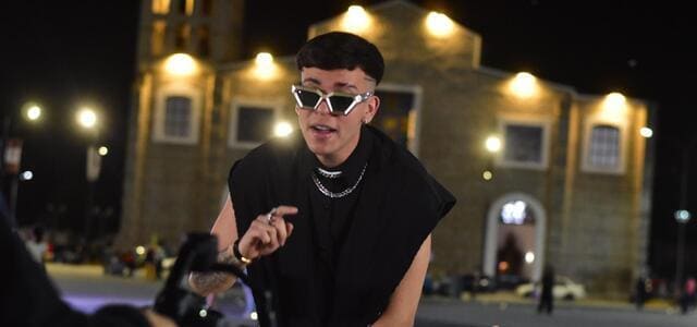 BRAYHAN ROSALESPROMOCIONA SU VERSIÓN DEL VIDEO “LLEGÓ LA NAVIDAD”