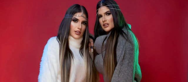 LAS HERMANAS KSK TWINS REGRESAN CON EL “CORA EN MODO AVIÓN”