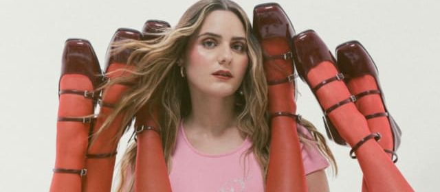 TIARE PROMOCIONA SU ÁLBUM DEBUT “NECIA”