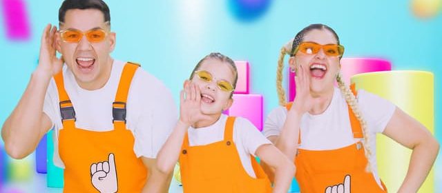 “LOS MEÑIQUES DE LA CASA” JUNTO A “BABY SALOMÉ” PROMOCIONAN “EL JUEGO DE LOS RITMOS”